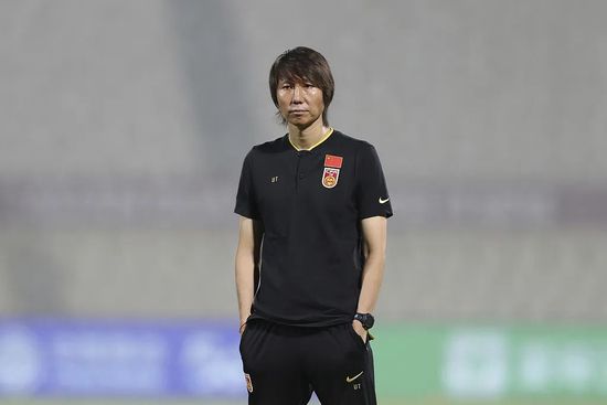 美女被草出水
