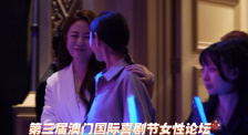 美女脱小内内